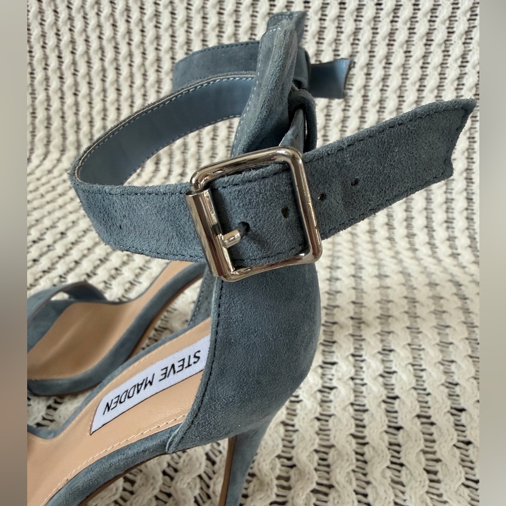 STEVE MADDEN Mercy Dusty Blue Suede Ankle Strap Stiletto Heels Women’s Size 8 - Picture 3 of 9